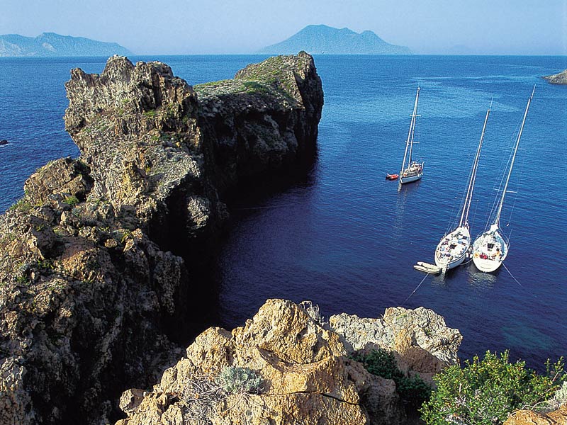 barche a vela isole eolie